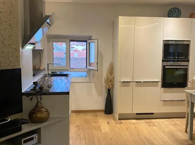 아파트 Apartma Mari *